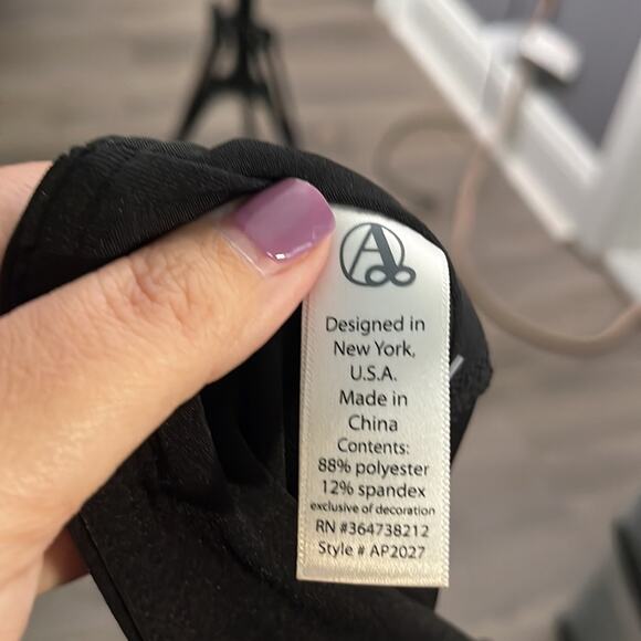 Reactivate Black and Blue Athletic Leggings Size Medium - Picture 8 of 9